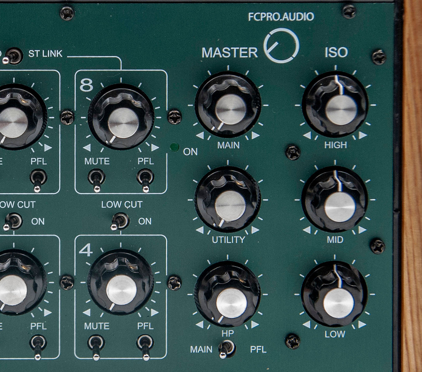 Mixthesizer Live Tools  —  Analog Mixer 8/16ch for Synths & Live Sets